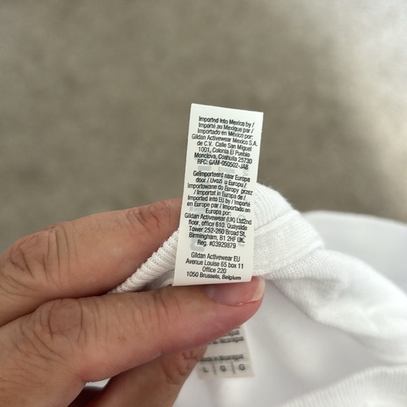 Aloha de Mele Maui T-shirt; Large - Picture 7 of 8